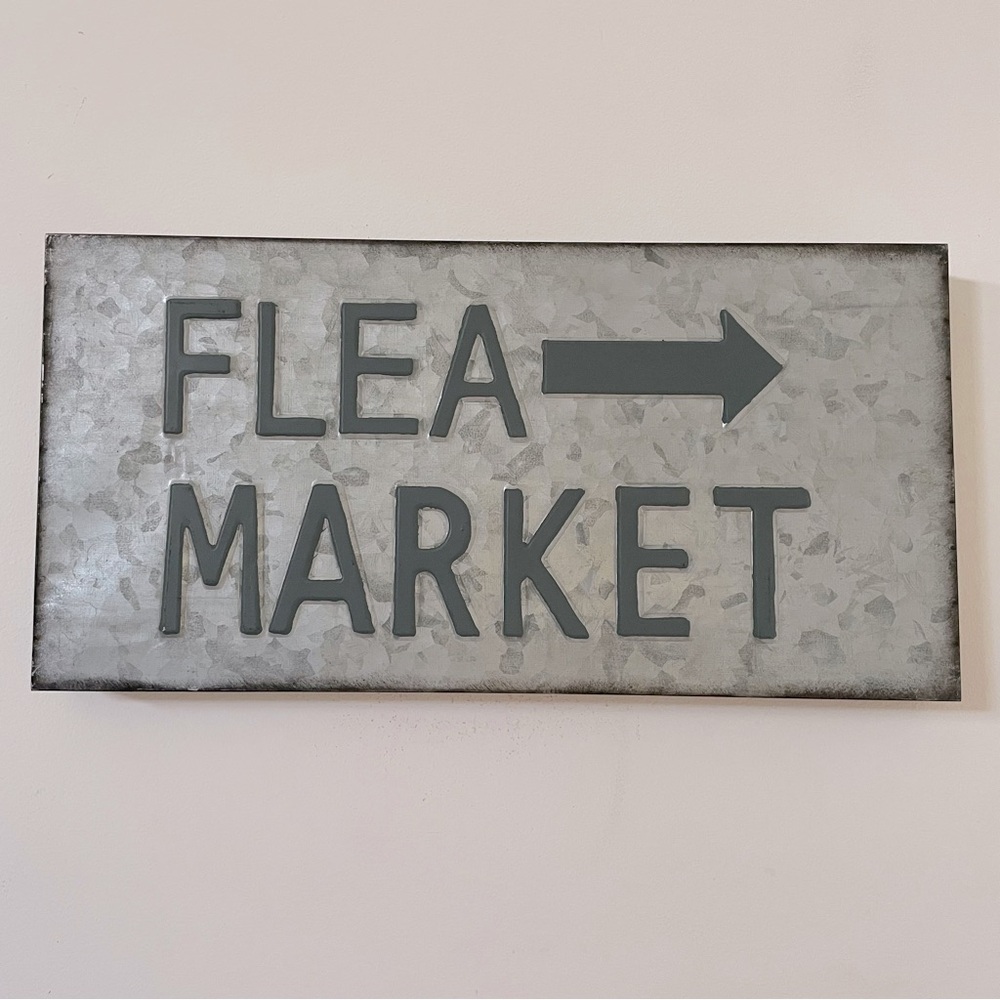 Flea Market sign, 16 x 8 x 1 in, stamped metal with keyholes for easy hanging